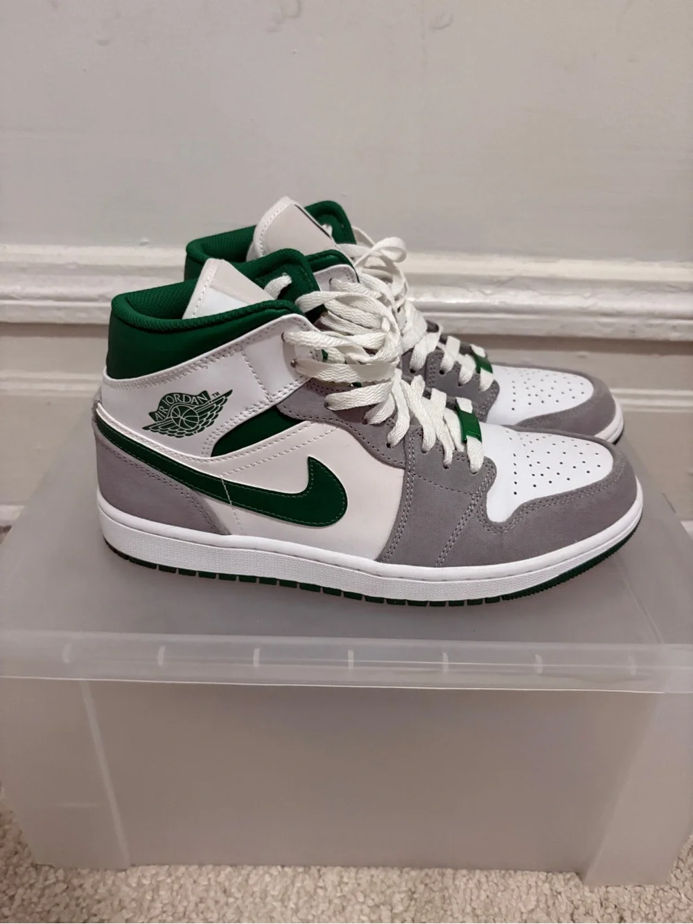 Nike Men Air Jordan 1 Mid SE ‘Grey Pine Green’ Size 8